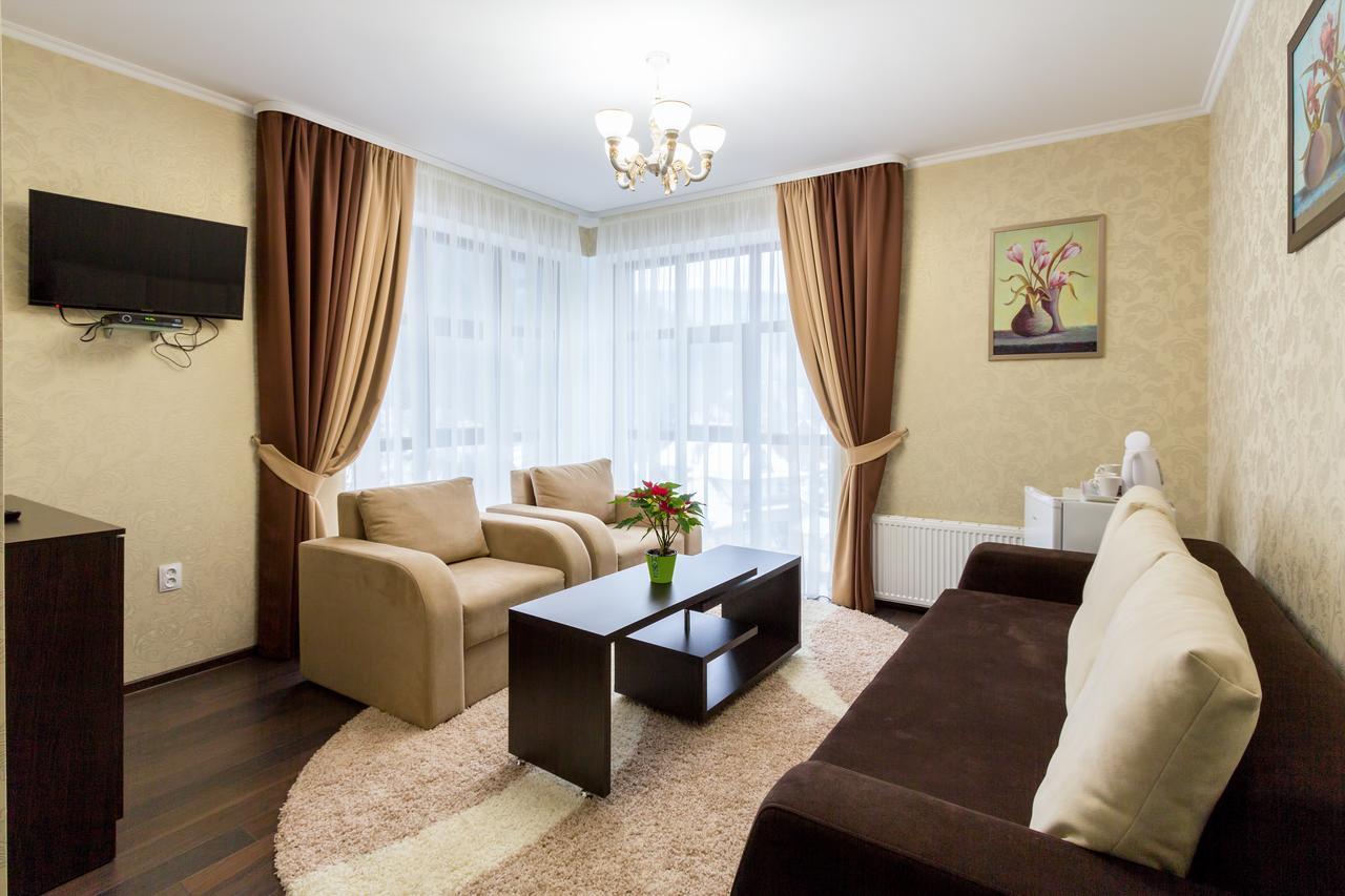 Hotel Premier à Yaremtche Extérieur photo