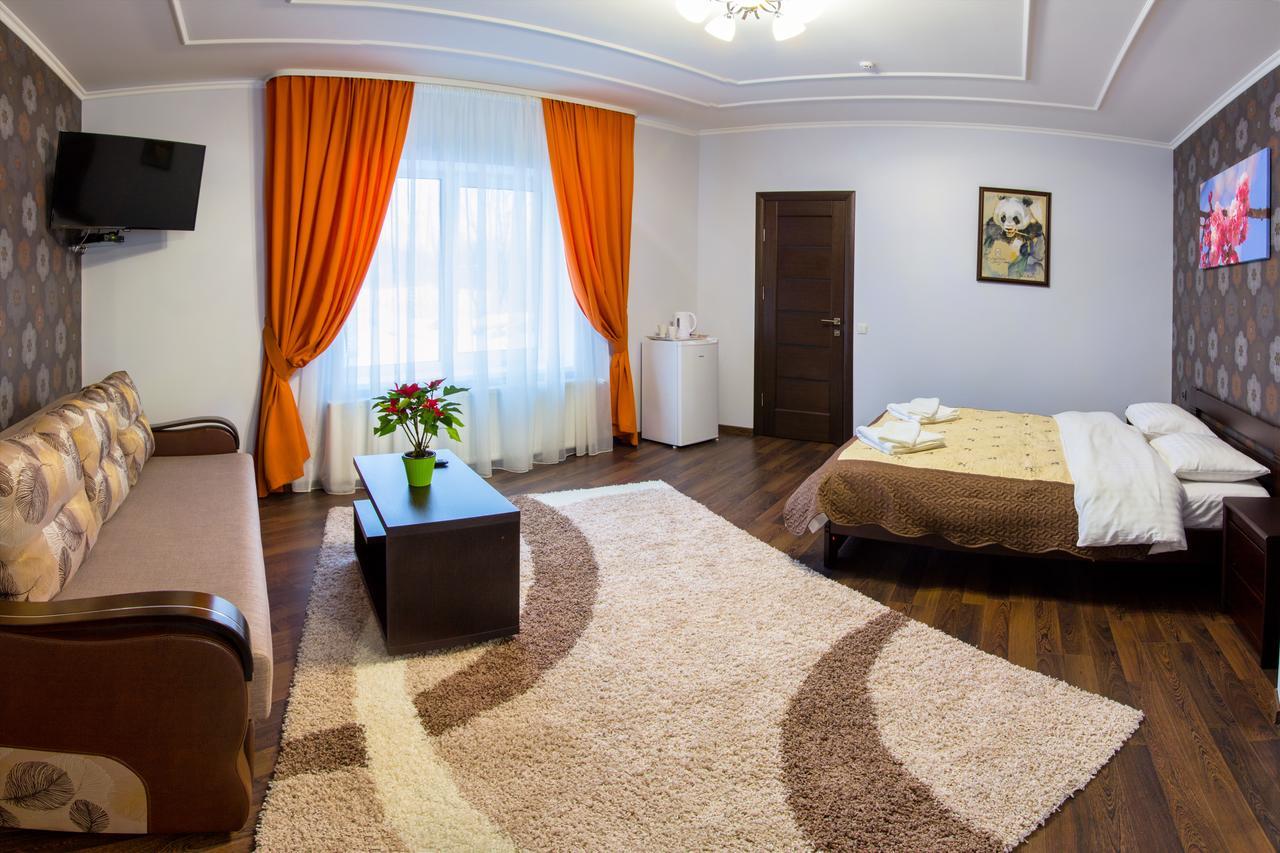 Hotel Premier à Yaremtche Extérieur photo