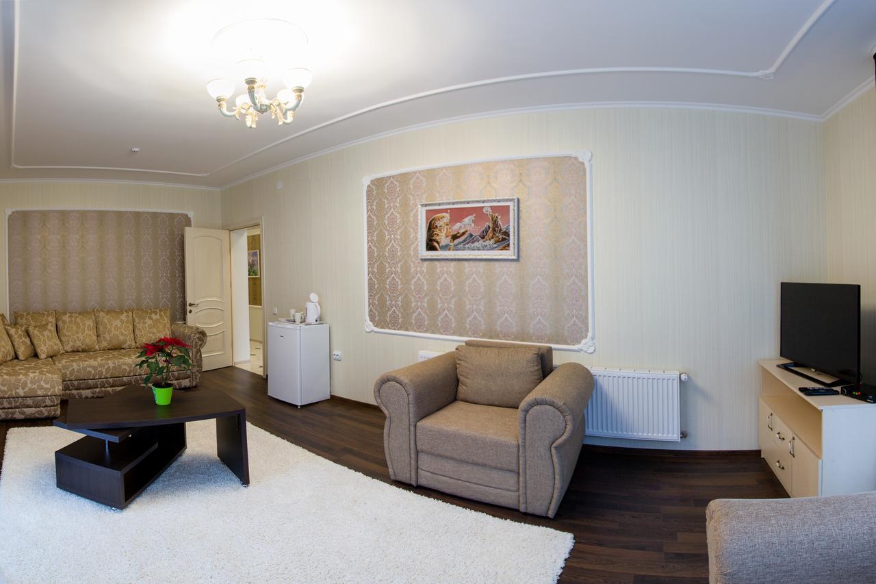 Hotel Premier à Yaremtche Extérieur photo
