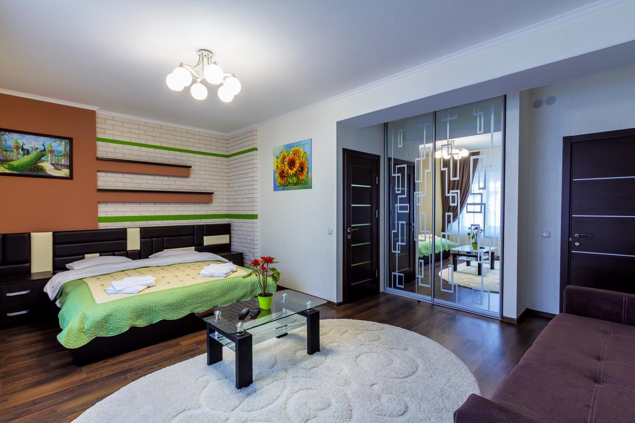 Hotel Premier à Yaremtche Extérieur photo