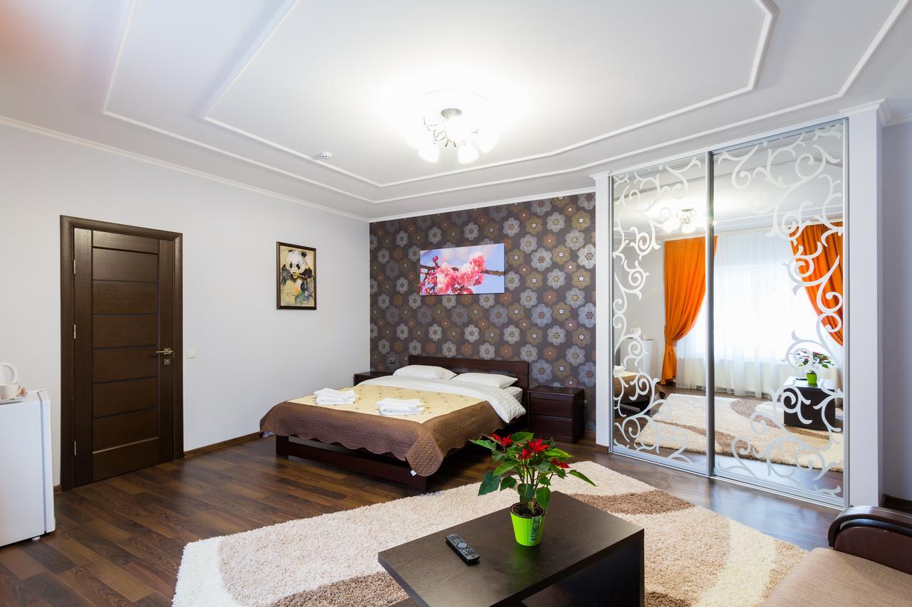 Hotel Premier à Yaremtche Extérieur photo