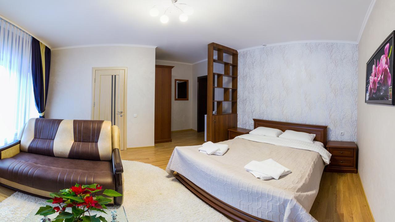 Hotel Premier à Yaremtche Extérieur photo