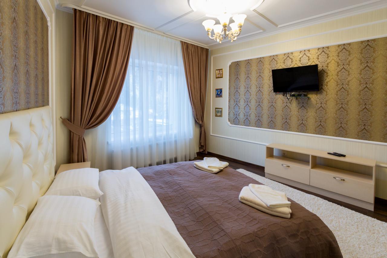 Hotel Premier à Yaremtche Extérieur photo