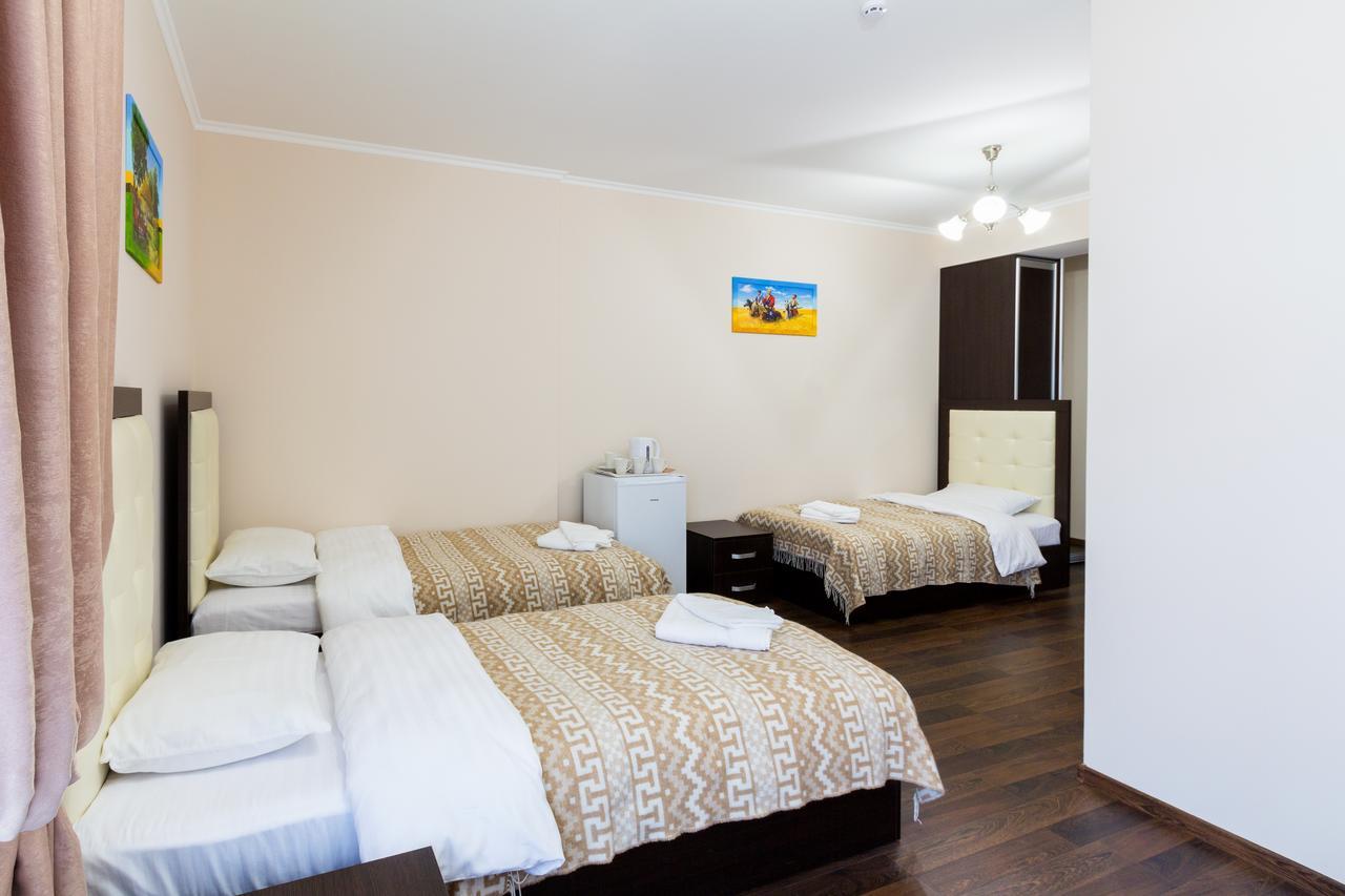 Hotel Premier à Yaremtche Extérieur photo
